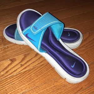 Nike slides